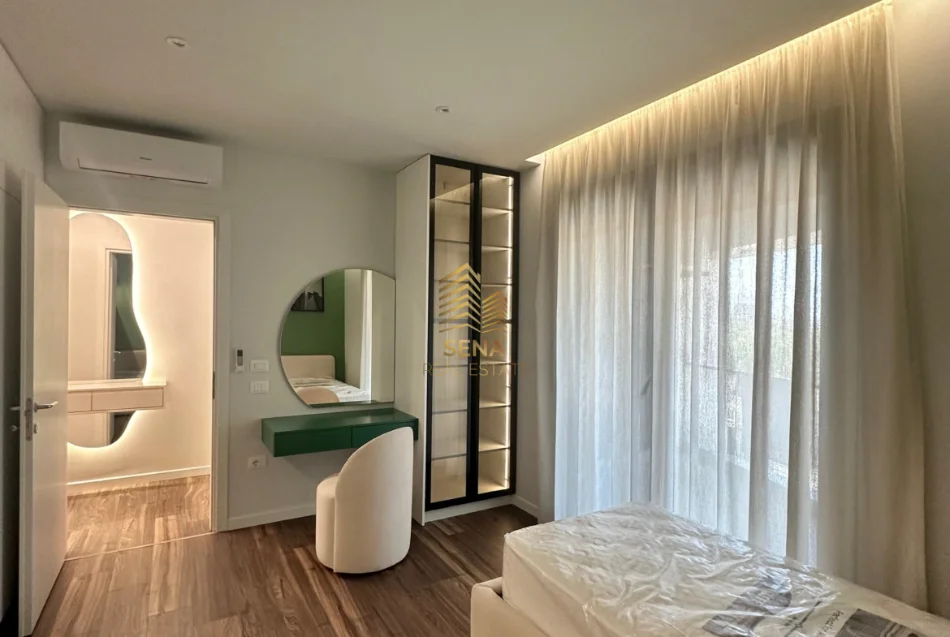 Tirane, jepet me qera apartament 2+1+Ballkon Kati 2, 110 m² 1.500 € (Liqeni i Thate)