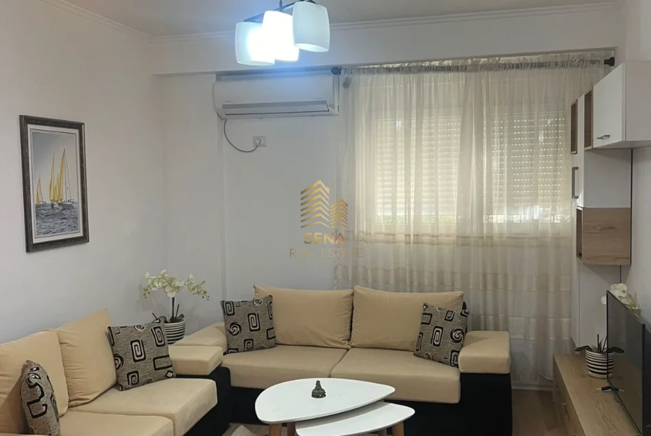 Tirane, jepet me qera apartament 3+1 Kati 1, 120 m² 600 € (Kodra e Diellit)