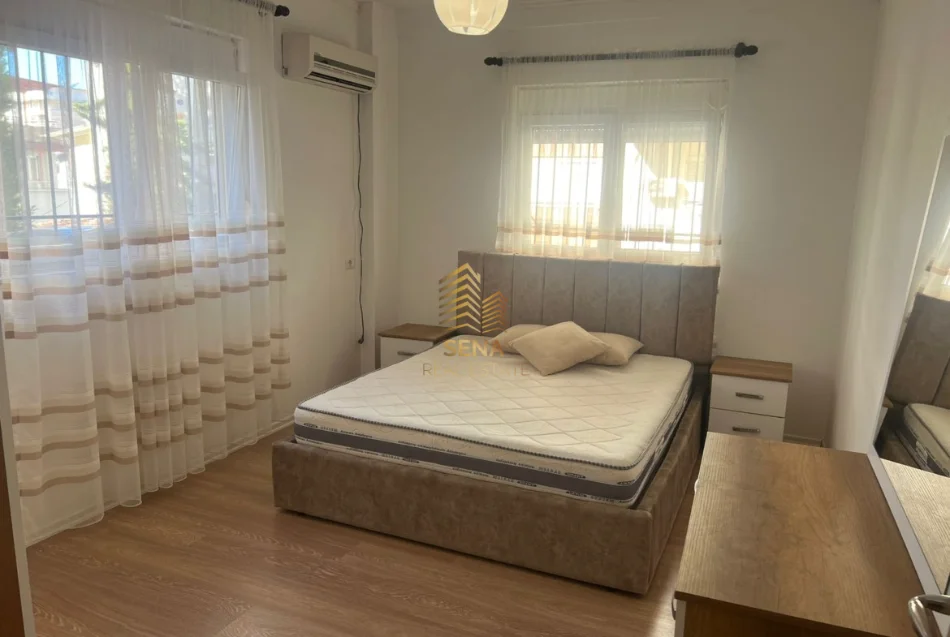 Tirane, jepet me qera apartament 3+1 Kati 1, 120 m² 600 € (Kodra e Diellit)