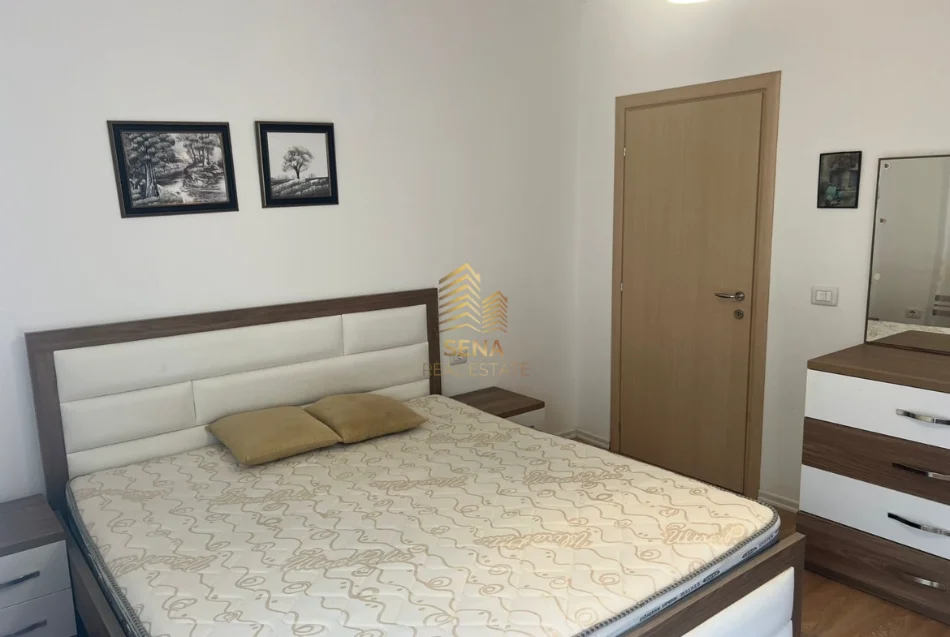 Tirane, jepet me qera apartament 3+1 Kati 1, 120 m² 600 € (Kodra e Diellit)