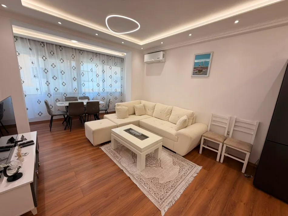 Durres, jepet me qera apartament 1+1 Kati 2, 65 m² 400 € 