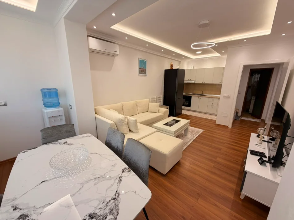 Durres, jepet me qera apartament 1+1 Kati 2, 65 m² 400 € 