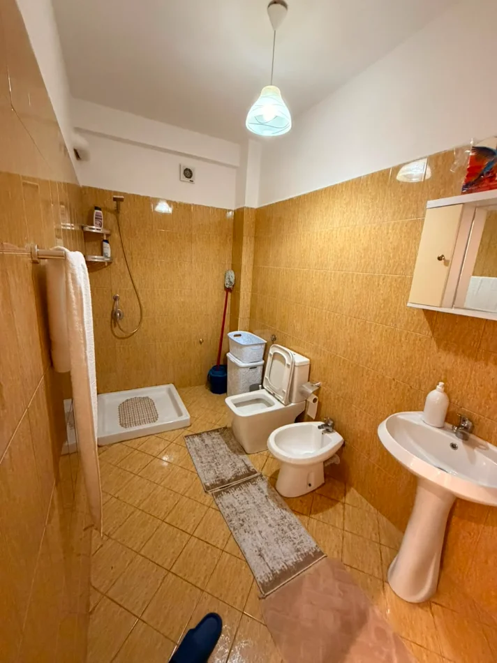 Durres, jepet me qera apartament 1+1 Kati 2, 65 m² 400 € 