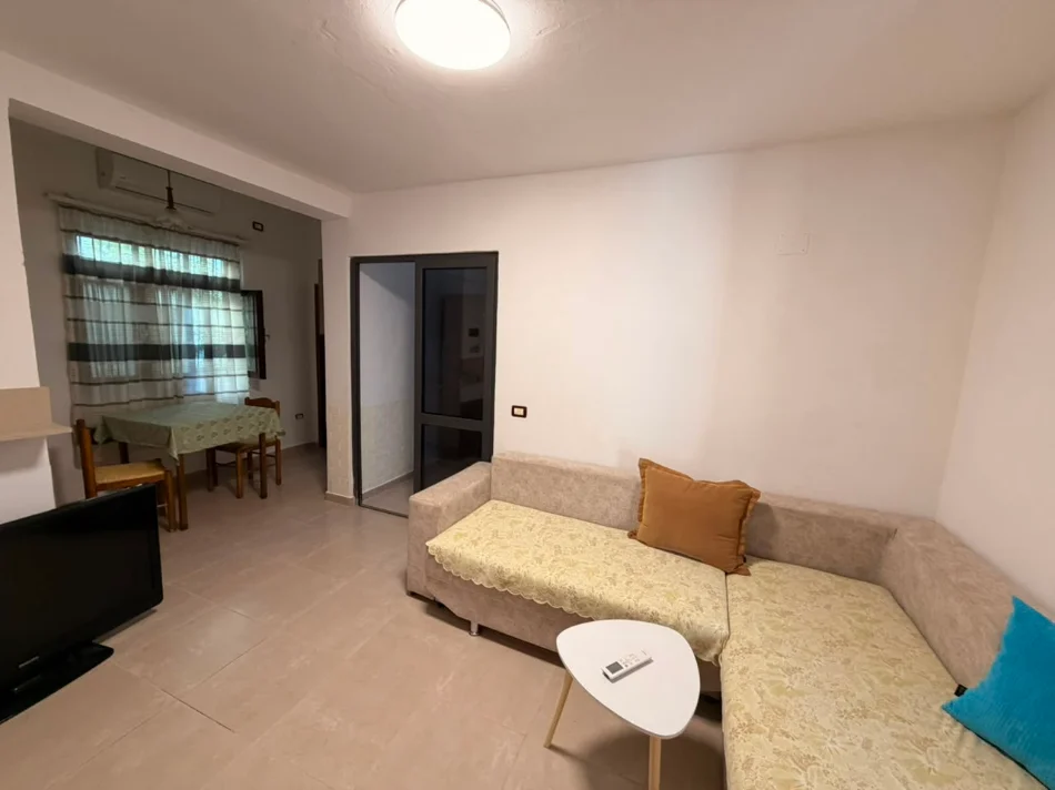 Durres, jepet me qera apartament 1+1 Kati 1, 60 m² 260 € (Plazh)