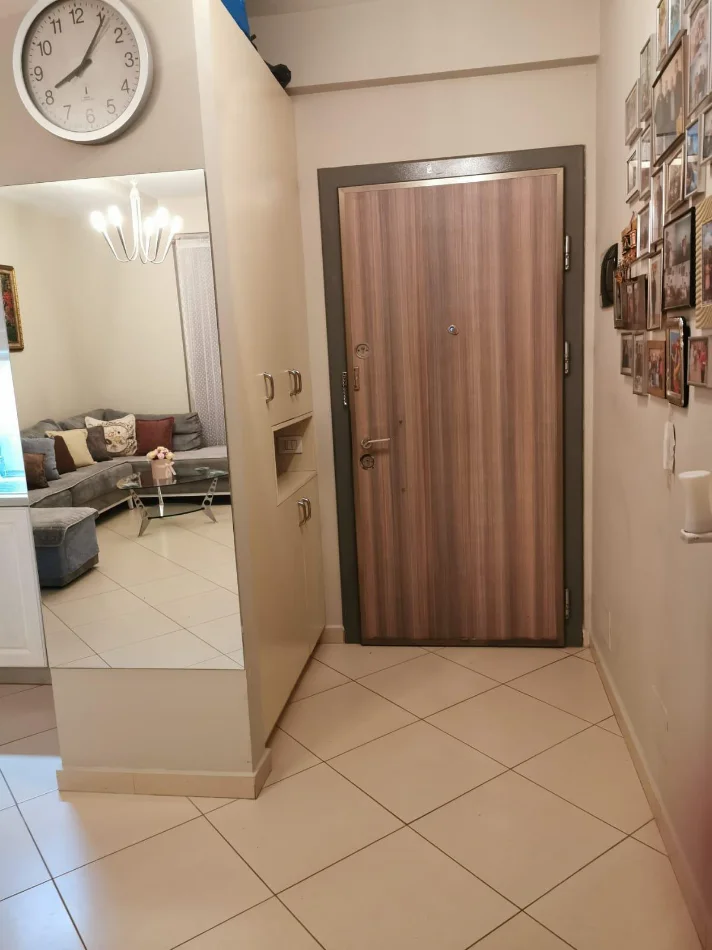 Tirane, shitet apartament 1+1+Ballkon Kati 8, 57 m² 115.000 € (Kompleksi Golden Park 3, perballe Amerikan 3)