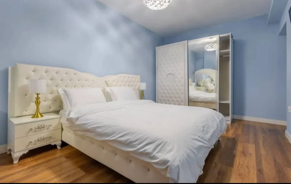 Tirane, jepet me qera apartament 2+1 Kati 3, 90 m² 1.000 € (Rruga Perlat Rexhepi)