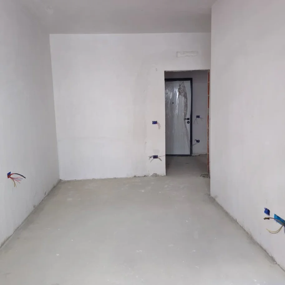 Tirane, shitet apartament 1+1+Ballkon , 73 m² 80.500 € (Paskuqan)