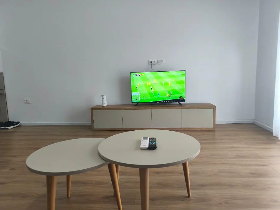 Tirane, jepet me qera apartament 2+1+Ballkon Kati 4, 88 m² 500 € (KOMPLEKSI KAIMI)