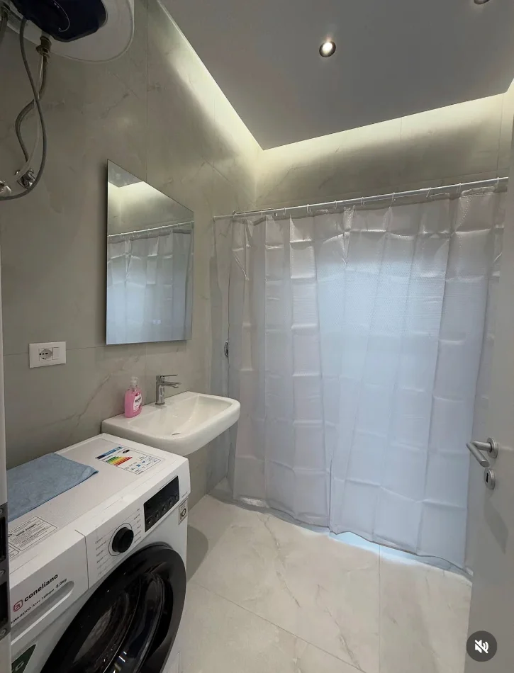Tirane, jepet me qera apartament 1+1+Ballkon Kati 4, 60 m² 440 € (KOMPLEKSI KADIU)