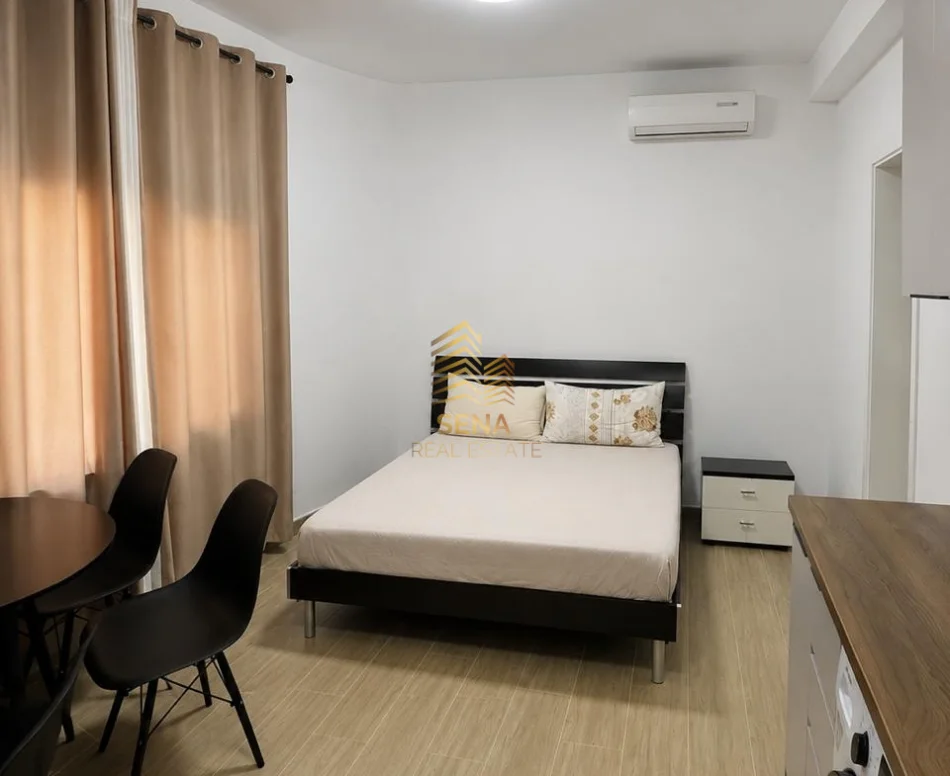 Tirane, jepet me qera garsonier 1+1 Kati 2, 45 m² 350 € (Rruga 5 Maj)