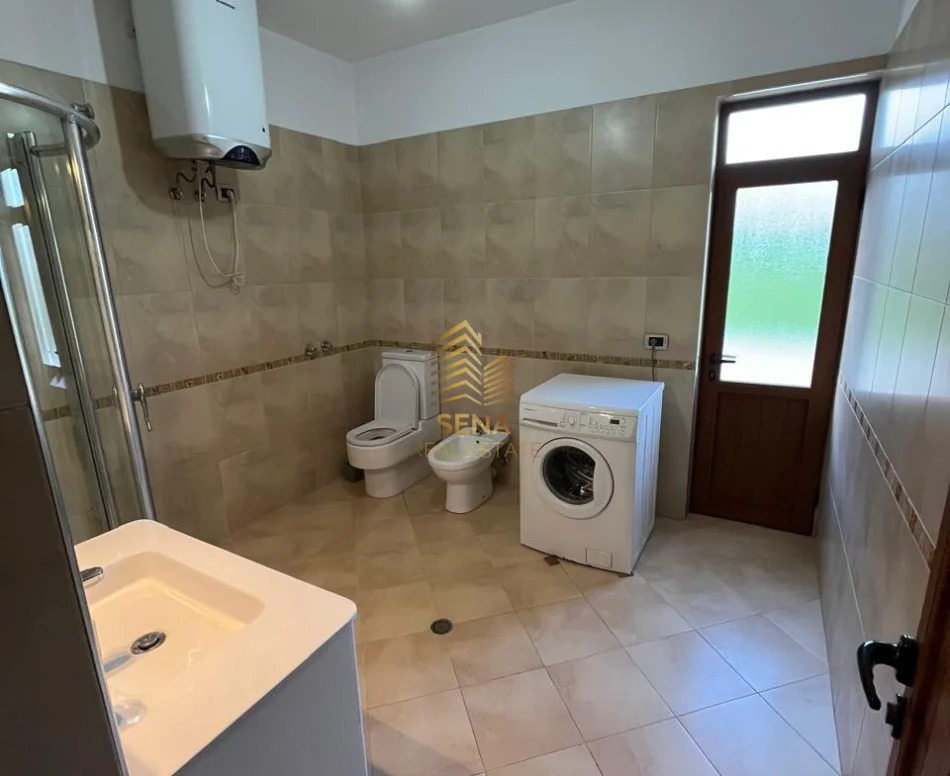 Tirane, jepet me qera apartament 2+1+Ballkon Kati 3, 100 m² 500 € (Kodra e Priftit)