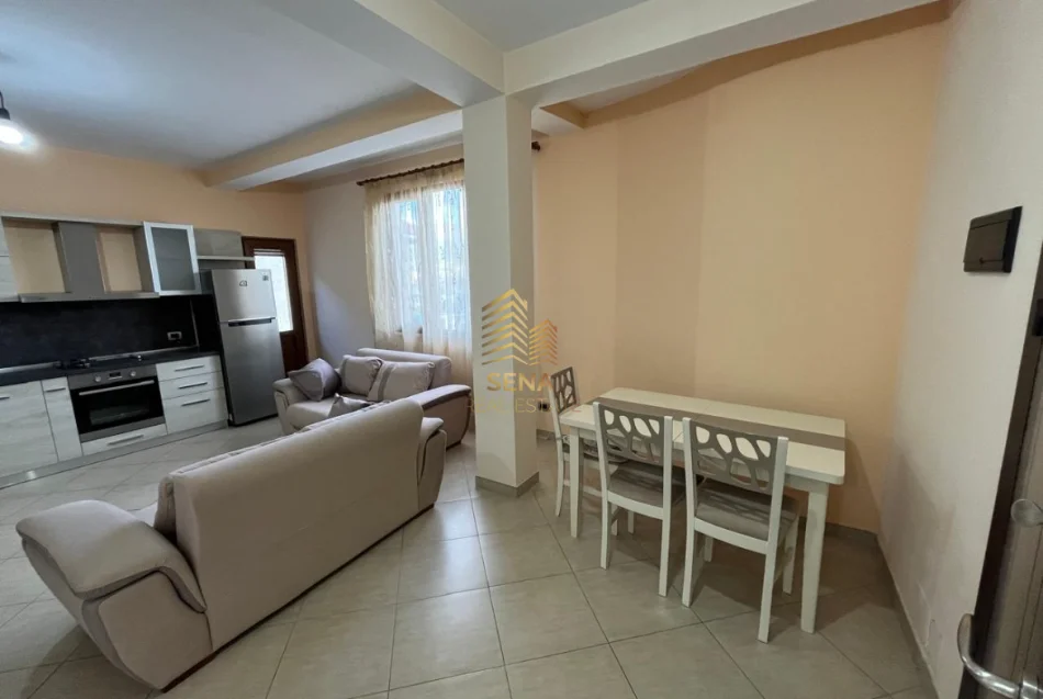 Tirane, jepet me qera apartament 2+1+Ballkon Kati 3, 100 m² 500 € (Kodra e Priftit)