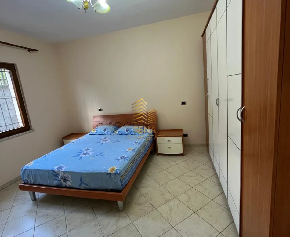 Tirane, jepet me qera apartament 2+1+Ballkon Kati 2, 100 m² 450 € (Kodra e Priftit)