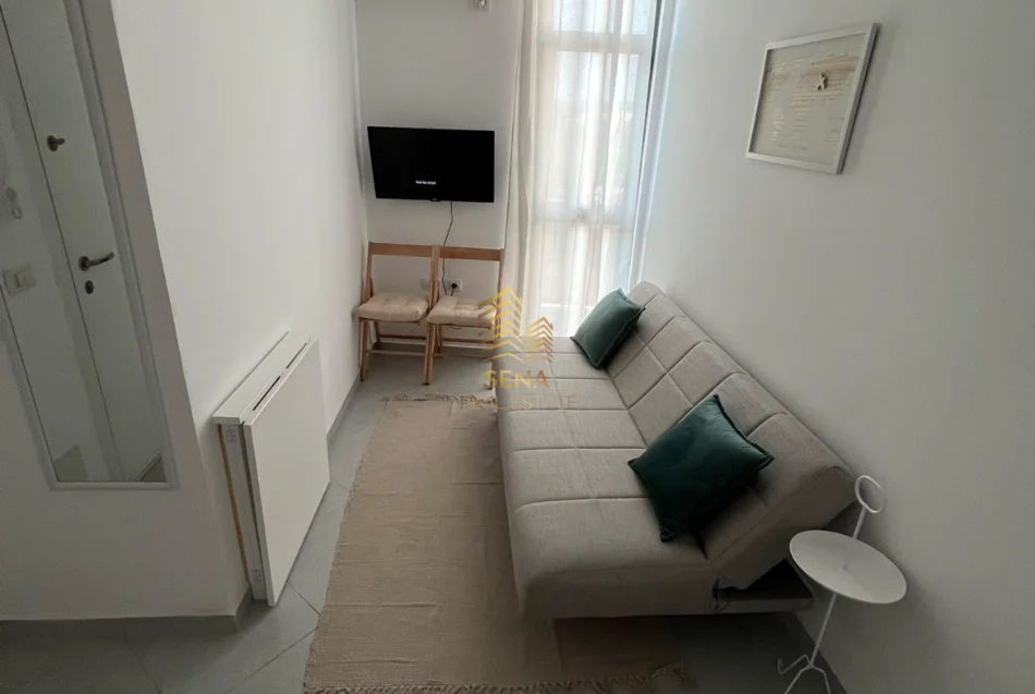 Tirane, jepet me qera apartament 1+1+Ballkon Kati 7, 44 m² 420 € (Rruga e Dibres)