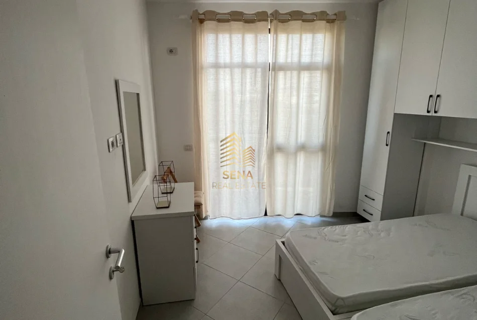 Tirane, jepet me qera apartament 1+1+Ballkon Kati 7, 44 m² 420 € (Rruga e Dibres)