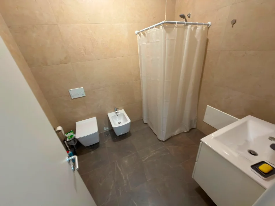 Tirane, shitet apartament 1+1+Ballkon Kati 9, 66 m² 120.000 € (Grand Gallery)