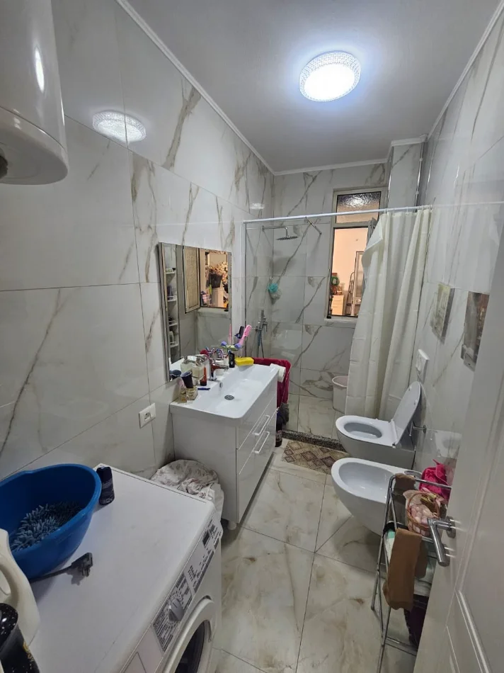Durres, jepet me qera apartament 3+1+Ballkon Kati 1, 128 m² 500 € 