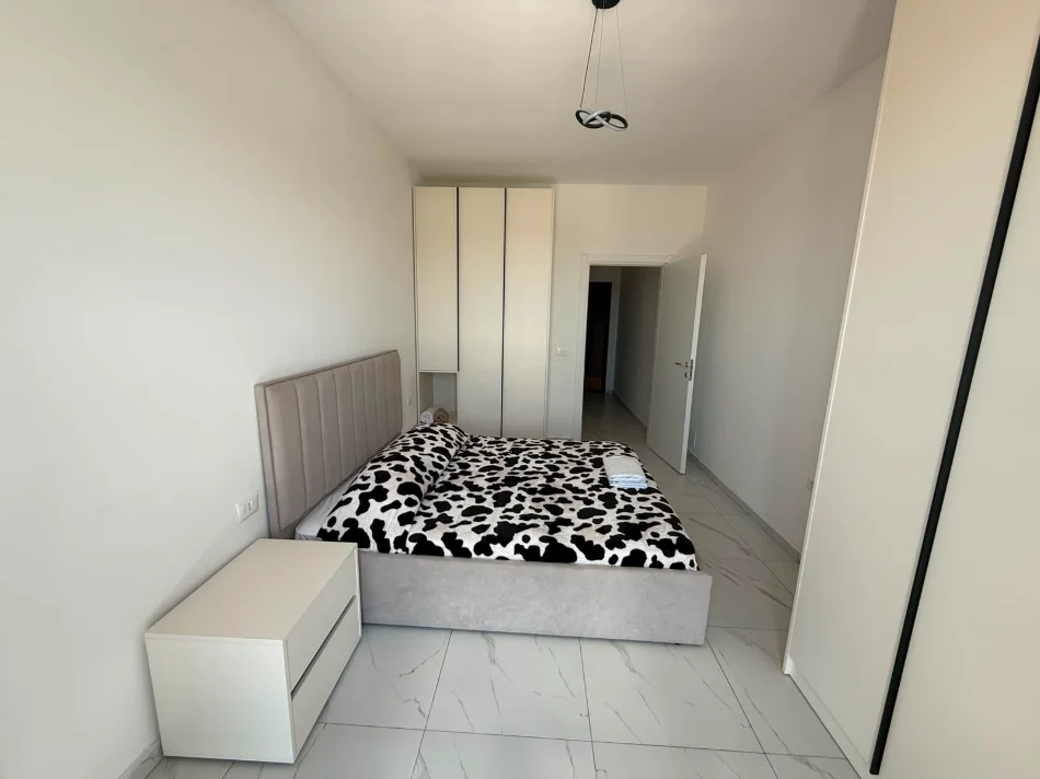 Tirane, jepet me qera apartament 1+1+Ballkon Kati 5, 80 m² 550 € (EAGLE RZIDENCE , SHESHI SHQIPONJA)