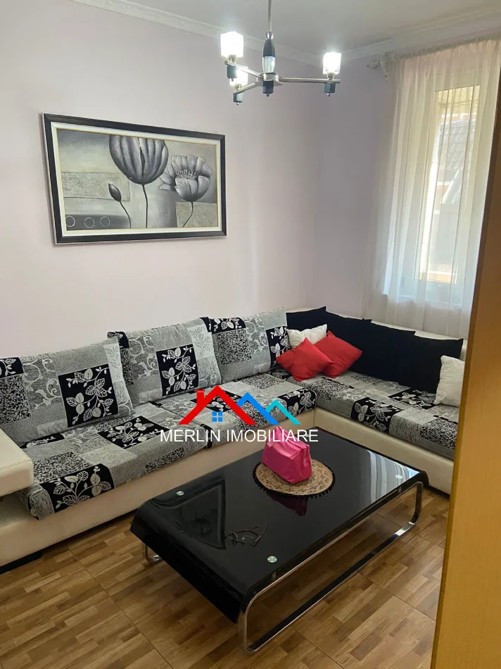 Tirane, jepet me qera apartament 1+1+Ballkon , 62 m² 600 € (BULEVARDI BAJRAM CURRI,AFER QENDRES)