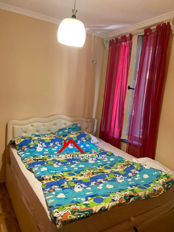 Tirane, jepet me qera apartament 1+1+Ballkon , 62 m² 600 € (BULEVARDI BAJRAM CURRI,AFER QENDRES)