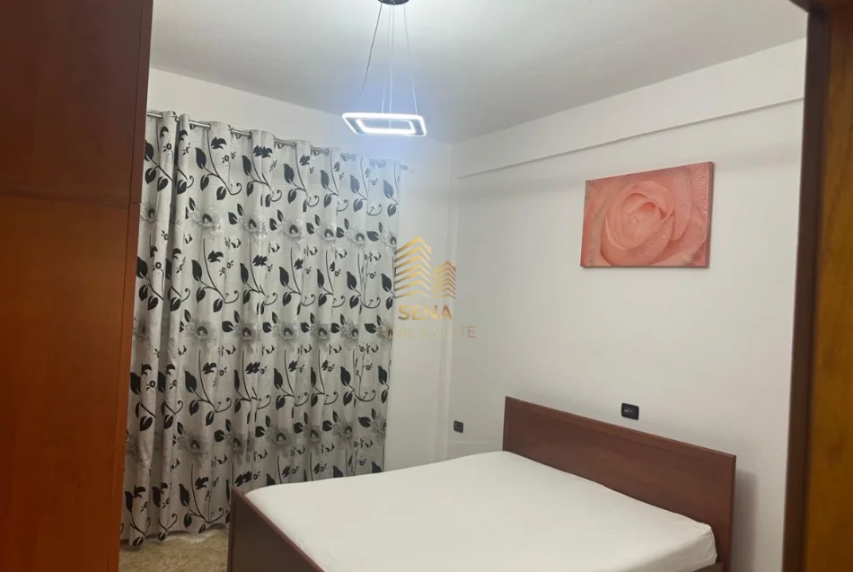 Tirane, jepet me qera apartament 2+1 Kati 2, 90 m² 600 € (Ali Demi)