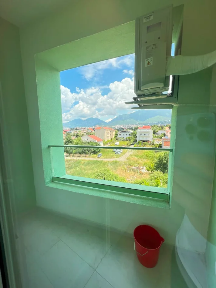 Tirane, jepet me qera apartament 2+1+Ballkon Kati 5, 70 m² 500 € (KADIU)