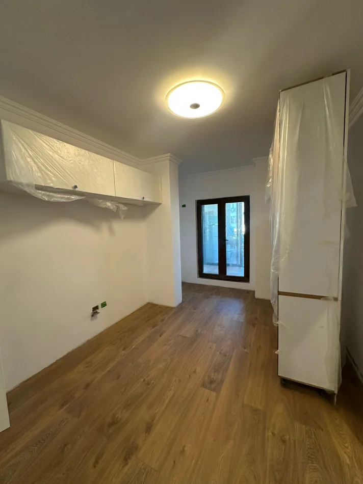 Tirane, shitet apartament 2+1+Ballkon Kati 10, 105 m² 290.000 € (Kompleksi Delijorgji)
