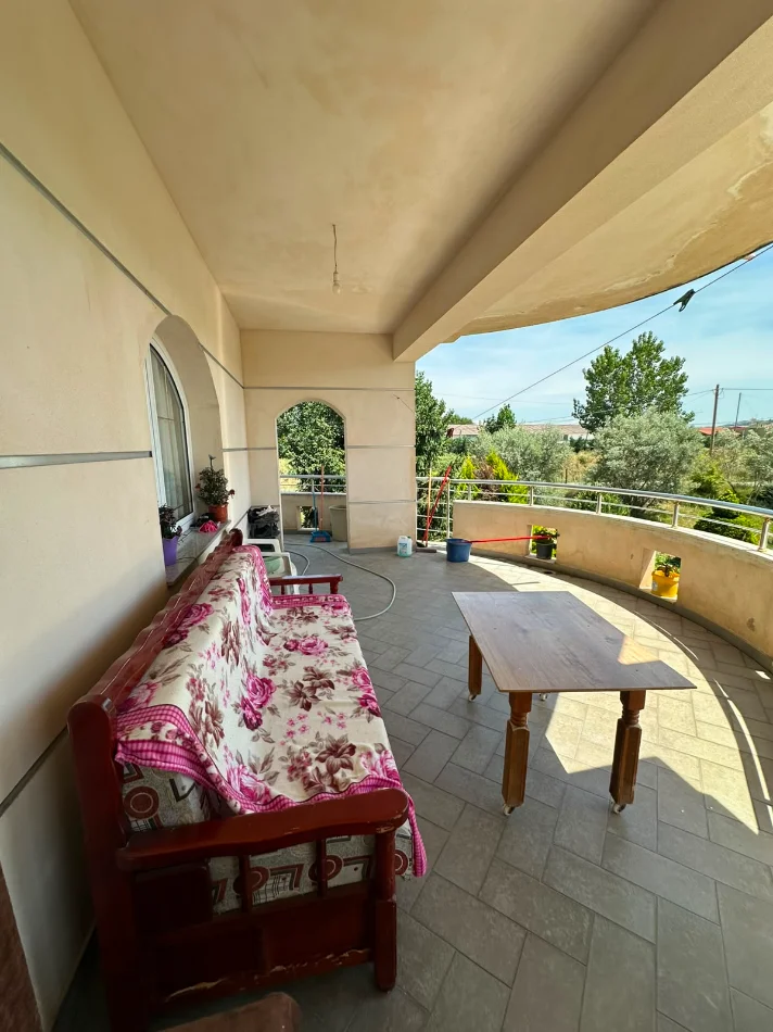 Tirane, shitet vetem 1 dhome Vile 2 Katshe Kati 0, 2.795 m² 280.000 € (QTU, pranë Univers City)