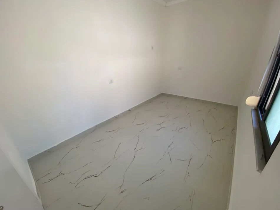 Durres, shitet Vile Vile 1 Katshe Kati 1, 391 m² 150.000 € (Lagja e Re, Muzeumi, Durres.)