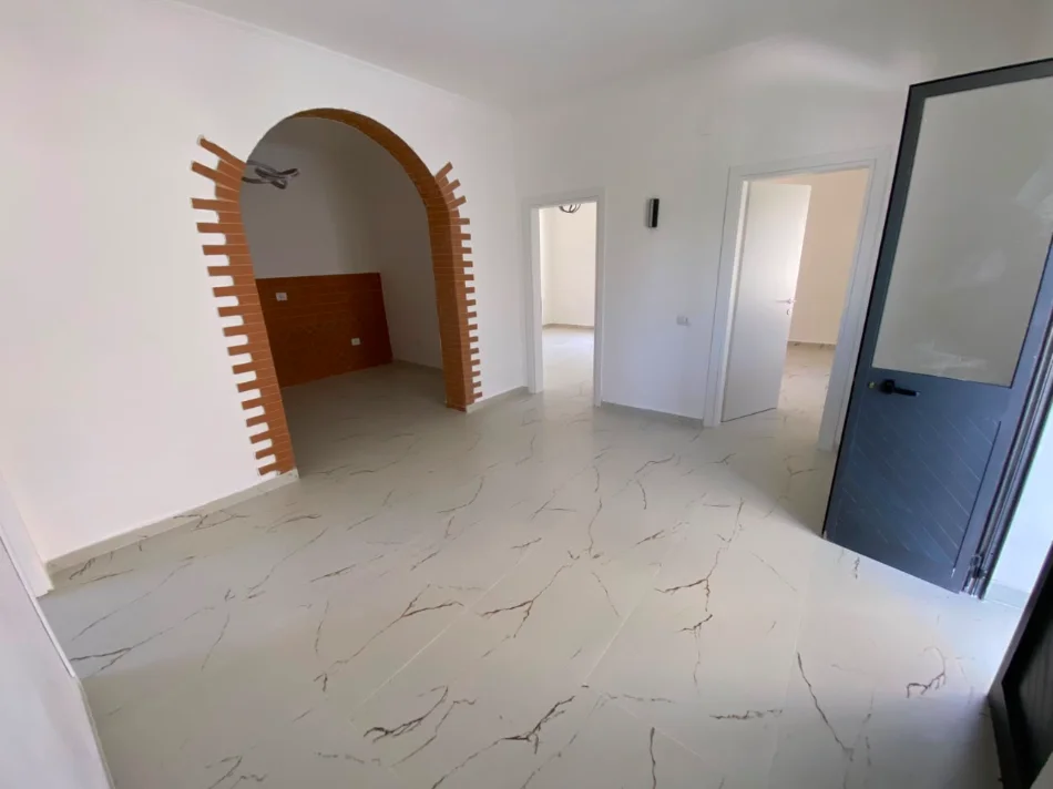 Durres, shitet Vile Vile 1 Katshe Kati 1, 391 m² 150.000 € (Lagja e Re, Muzeumi, Durres.)