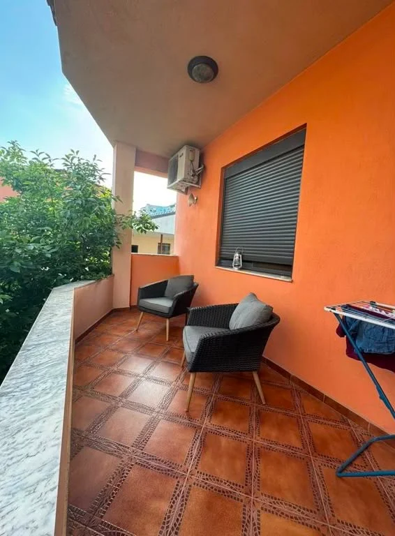 Tirane, jepet me qera Vile Vile 2 Katshe , 170 m² 1.400 € (Don Bosko)