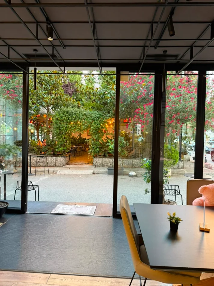 Tirane, shitet lokal Kati 0, 136 m² 370.000 € (Rruga Babe Rexha, Ish Parku i Autobuzave)
