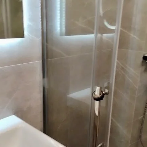Tirane, jepet me qera apartament 1+1+Ballkon , 60 m² 400 € (Univers City)