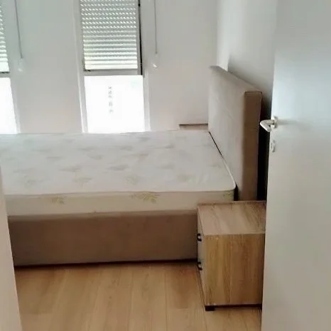 Tirane, jepet me qera apartament 1+1+Ballkon , 60 m² 400 € (Univers City)