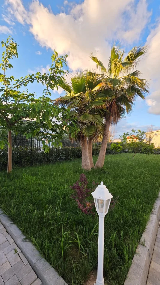 Kavaje, shitet Vile 3+1+Aneks+Ballkon Kati 1, 735 m² 310.000 € (Kavaje)