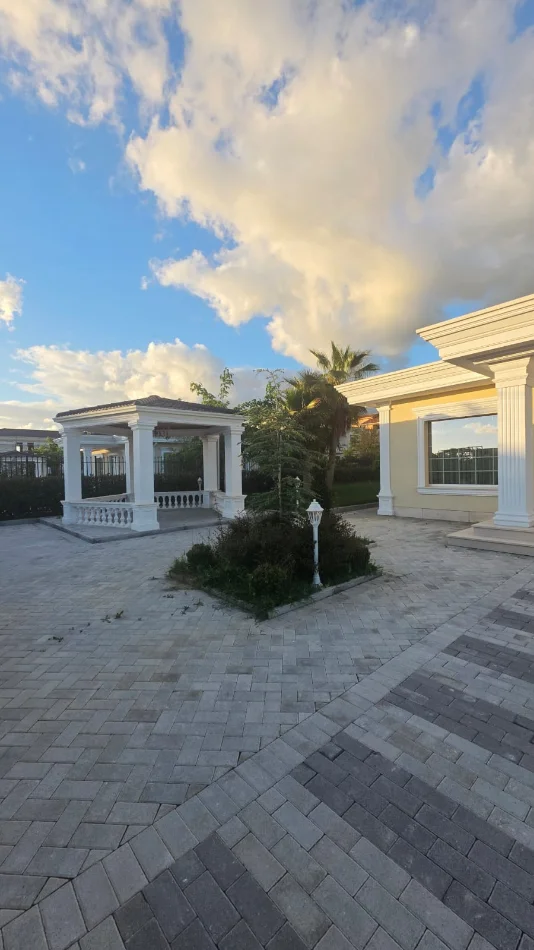 Kavaje, shitet Vile 3+1+Aneks+Ballkon Kati 1, 735 m² 310.000 € (Kavaje)
