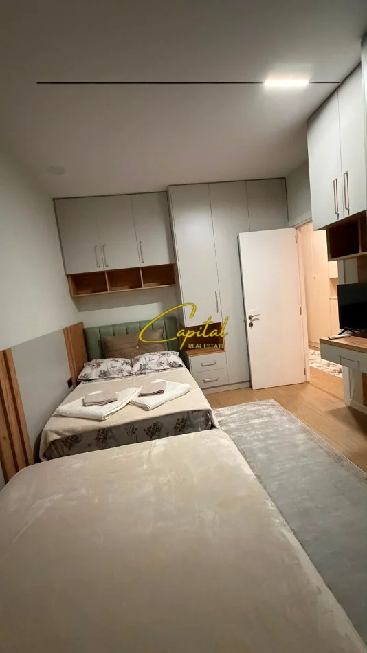 Tirane, jepet me qera apartament 1+1 Kati 1, 80 m² 656.500 € (RRUGA E DIBRES)