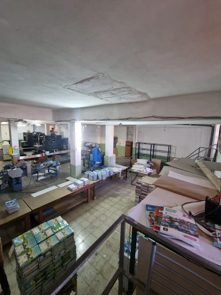 Shqiperi, jepet me qera magazine Kati 0, 620 m² 2.000 € (sauk i ri)