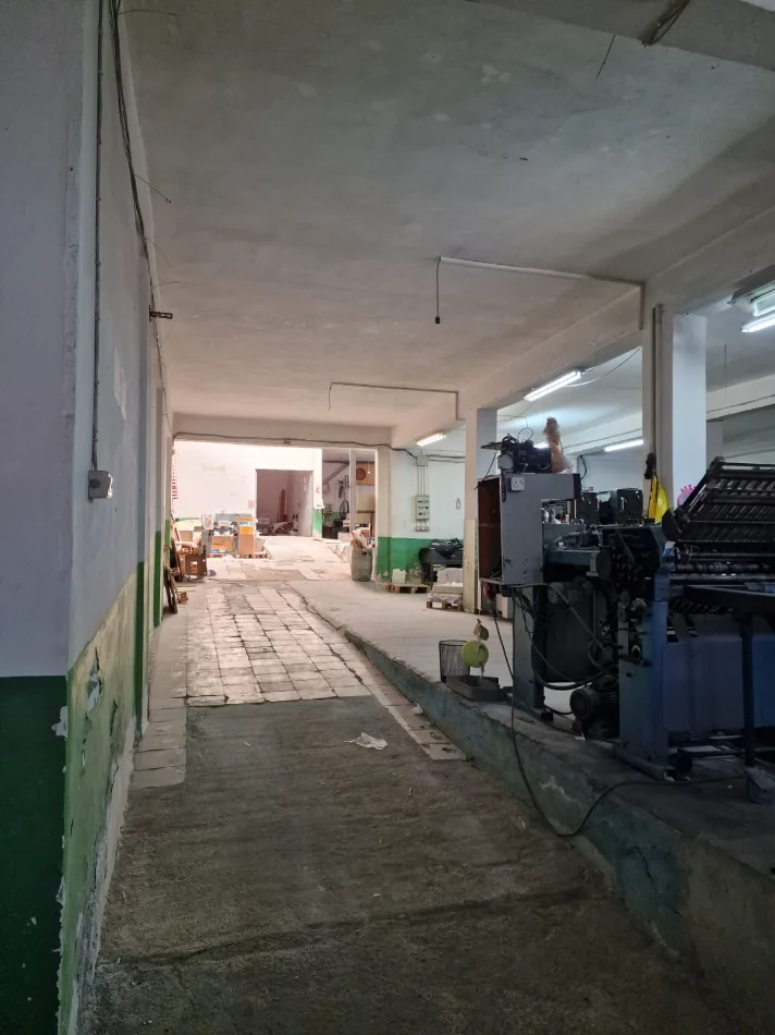 Shqiperi, jepet me qera magazine Kati 0, 620 m² 2.000 € (sauk i ri)
