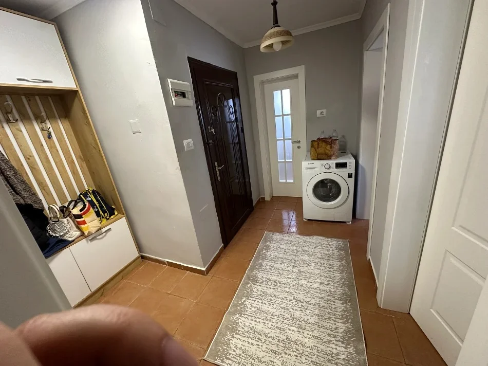 Tirane, jepet me qera apartament 2+1 Kati 5, 60 m² 500 € (5 Maj)