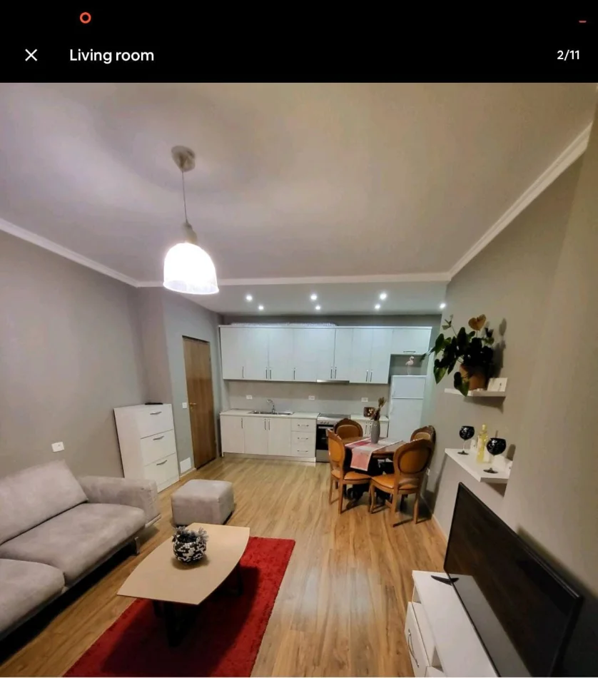Tirane, jepet me qera apartament 1+1+Aneks+Ballkon Kati 11, 70 m² 650 € (komuna e parisit)