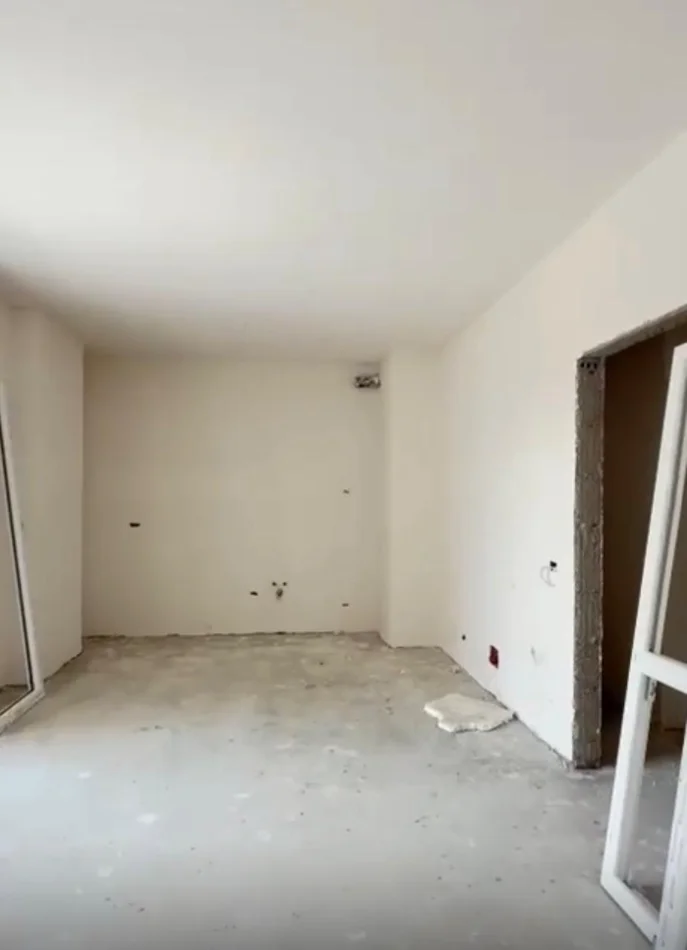 Tirane, shitet apartament 2+1+Ballkon , 115 m² (Univers City)