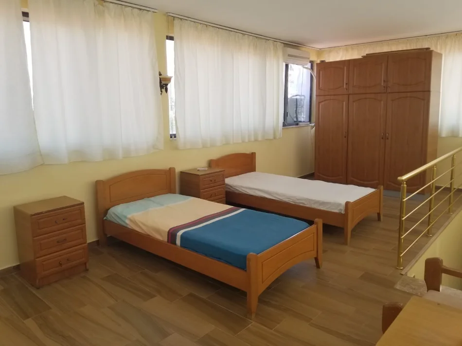 Tirane, jepet me qera apartament 1+1+Aneks+Ballkon Kati 6, 70 m² 330 € (ministria e jashtme)