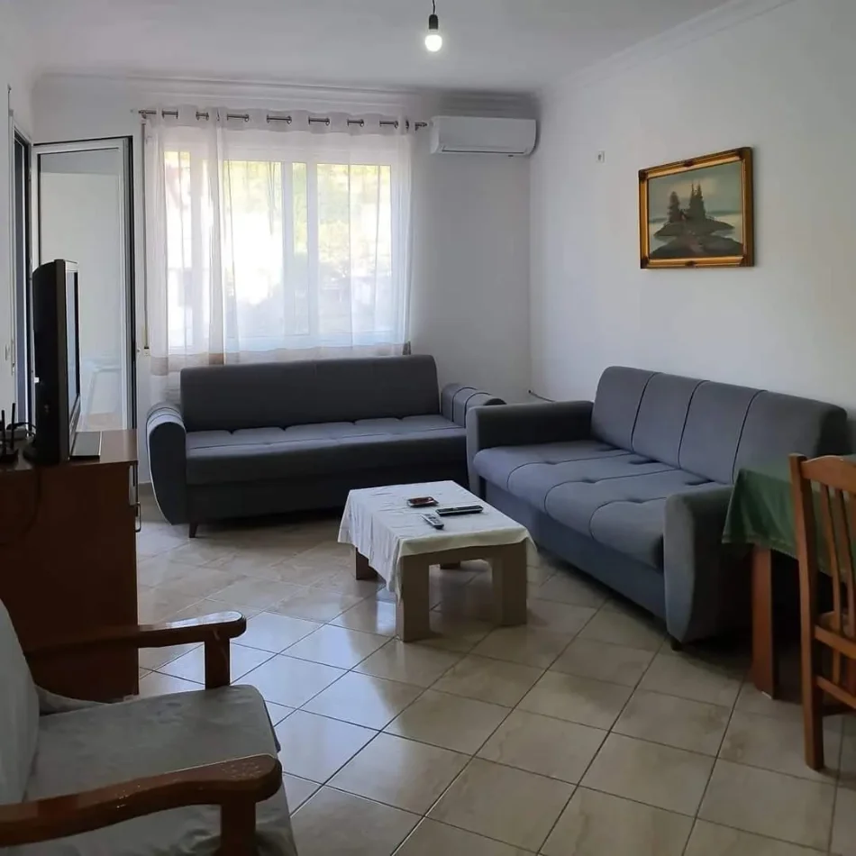 Vlore, jap me qera apartament 1+1+Ballkon Kati 1, 78 m² 