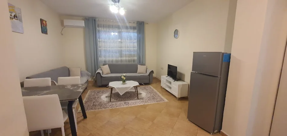 Tirane, jepet me qera apartament 2+1+Ballkon Kati 5, 105 m² 800 € (Rruga e Kosovarëve)