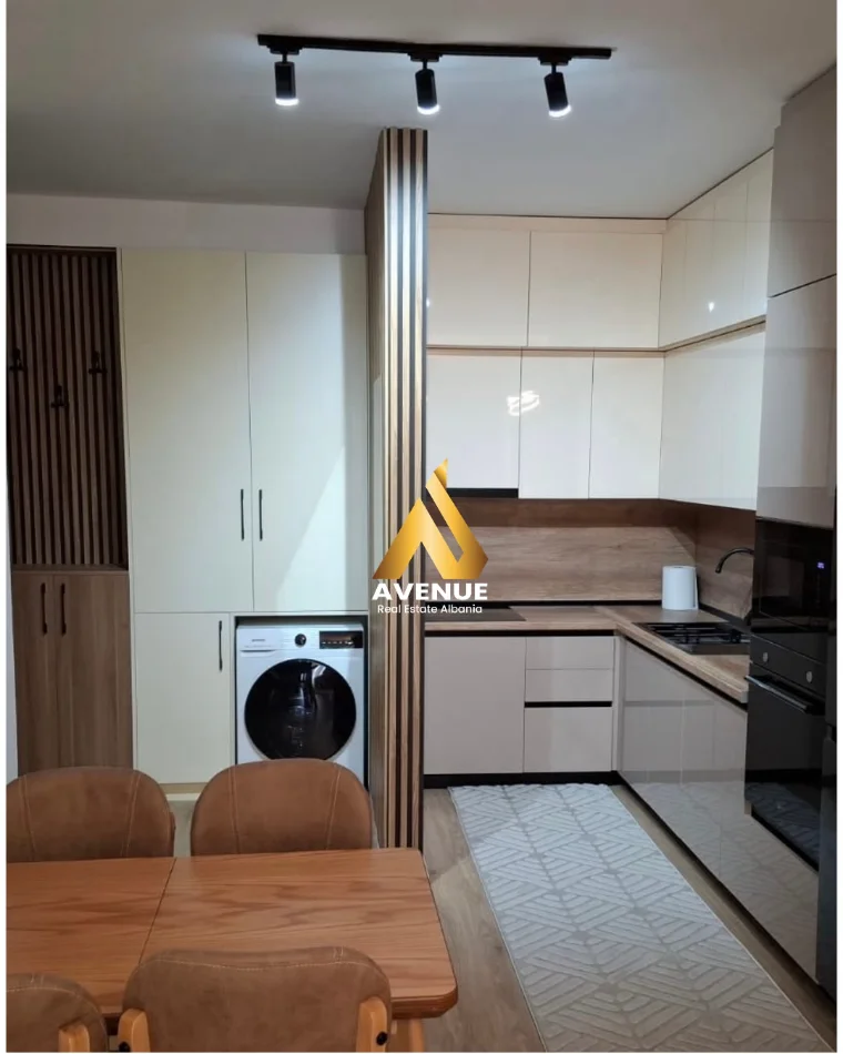 Tirane, jepet me qera apartament 2+1 Kati 6, 85 m² 750 € (Rruga Dritan Hoxha)