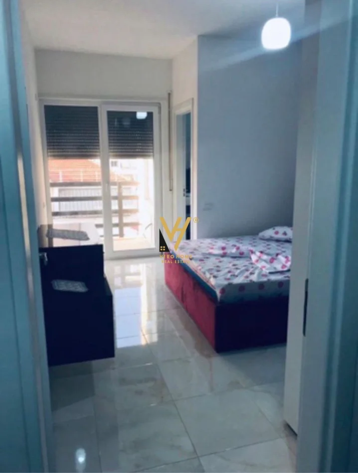 Tirane, jepet me qera apartament 2+1+Ballkon Kati 2, 105 m² 720 € (SELVIA)