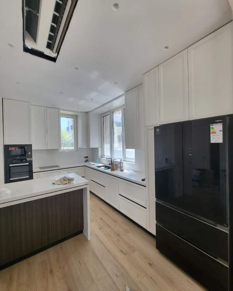 Tirane, jepet me qera Vile 3+1+Aneks+Ballkon , 300 m² 4.000 € (Secret Garden Teg) 3 kateshe