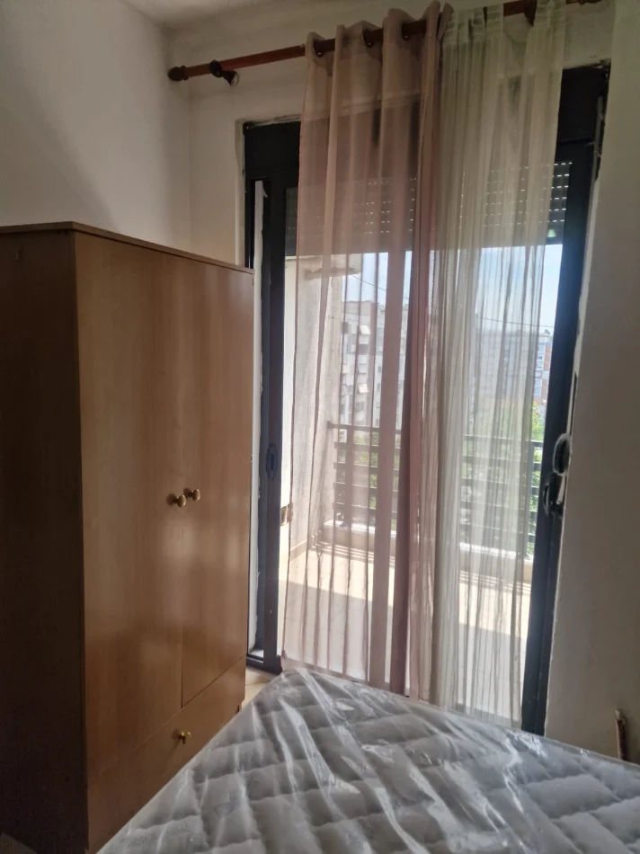 Tirane, jepet me qera apartament 1+1 Kati 7, 59 m² 400 € (astir 2 palmat)