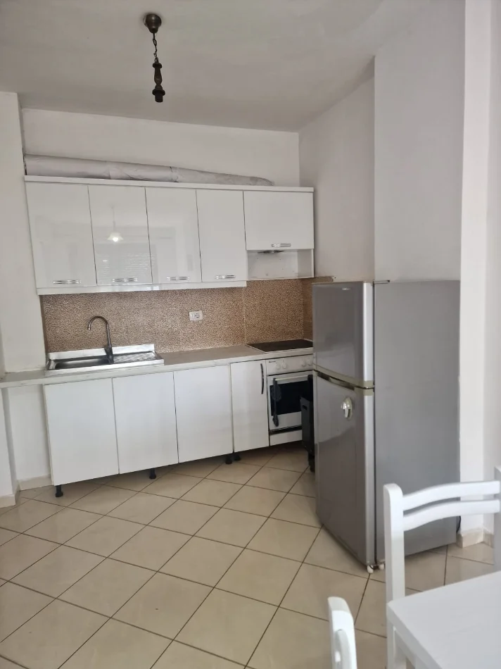 Tirane, jepet me qera apartament 1+1 Kati 7, 59 m² 400 € (astir 2 palmat)